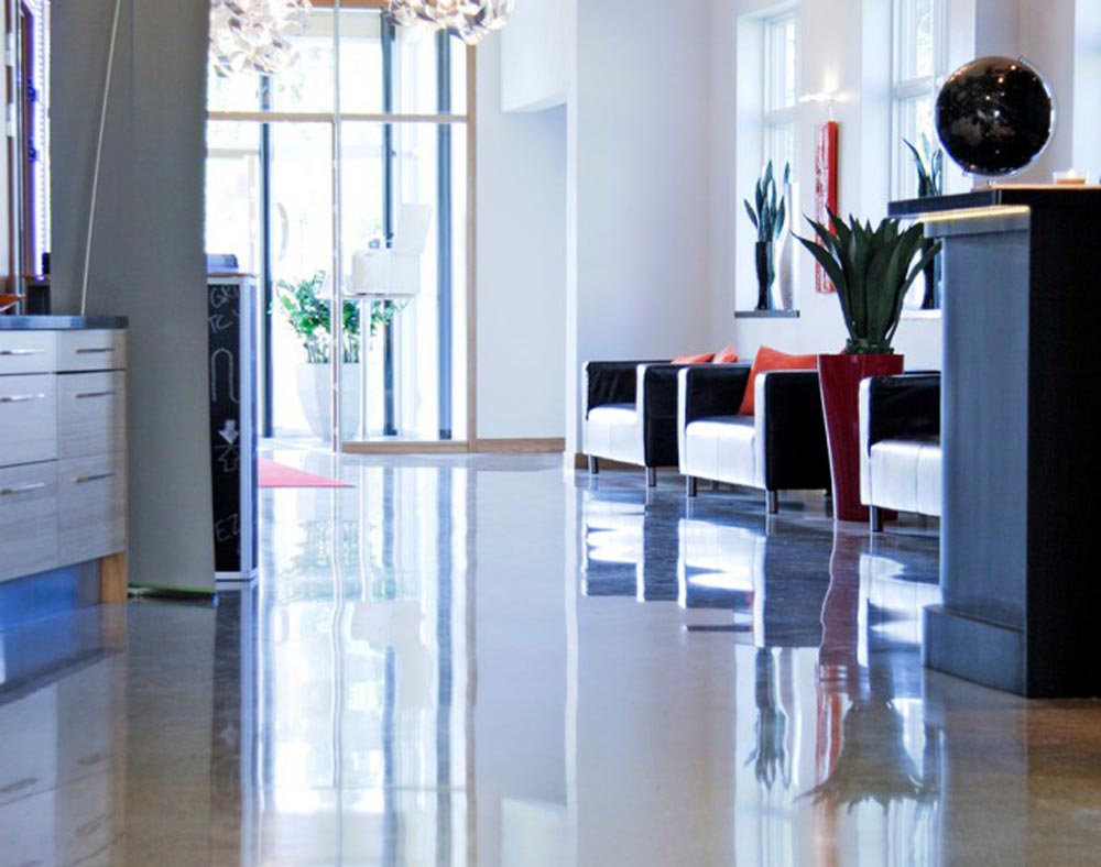 Slipad och Polerad betong HTC Superfloor Platinum i entré